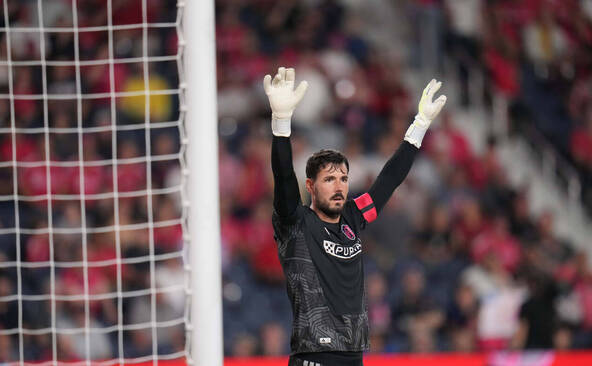 Roman Bürki sort sur civière en finale de la Coupe des Etats-Unis