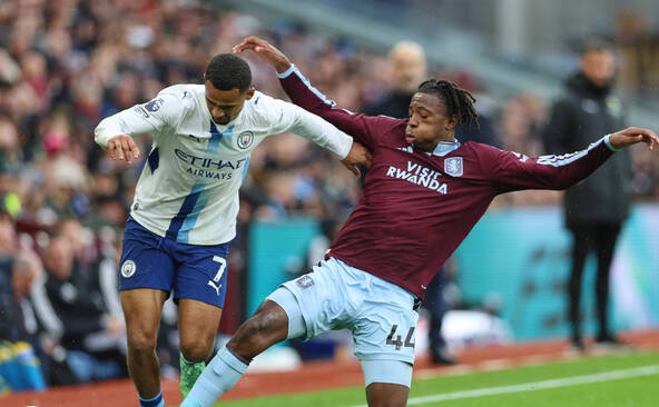 Aston Villa et Manzambi font chuter Manchester City