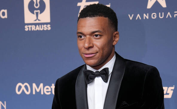 Mbappé, « sincèrement désolé », présente ses « excuses »