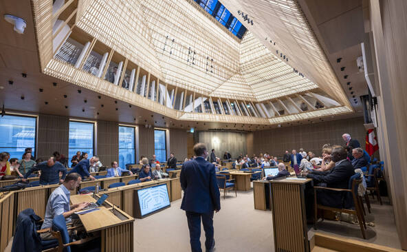 L'obligation de présenter un projet de budget bis supprimée