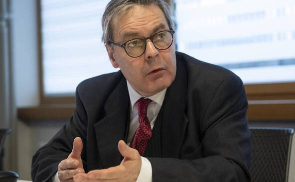 Affaire des écoutes: Le procureur extraordinaire Pierre Aubert pas récusé