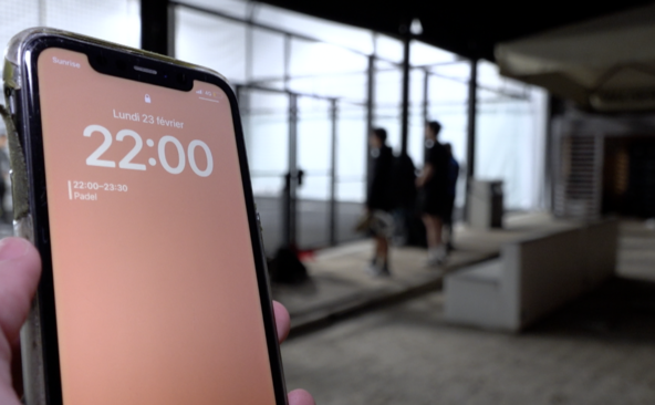 Padel jusqu'à minuit: le sport ne dort plus