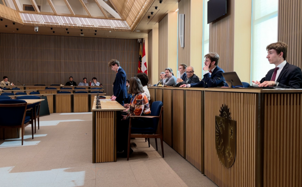 La salle du Grand Conseil connaît une cure de jouvence avec la Session des Jeunes