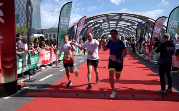 La Course des Ponts passe à 15 km et bat son record de participation