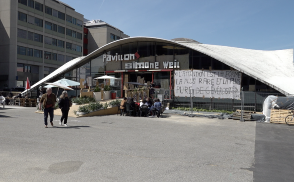 Au pavillon Sicli, l’alcool gratuit a failli noyer l’événement expérimental