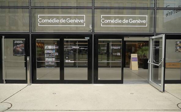 Comédie: les grandes manoeuvres repoussées d'une semaine