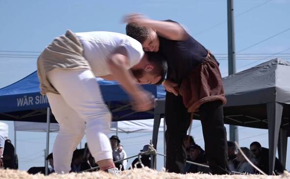 Les lutteurs suisses aux prises avec la Ville de Genève