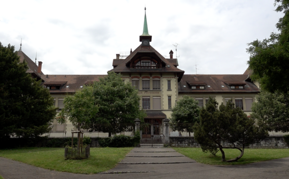 À l’approche du G7, les écoles se mettent en alerte