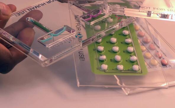 Gauche et droite s'affrontent sur la contraception gratuite
