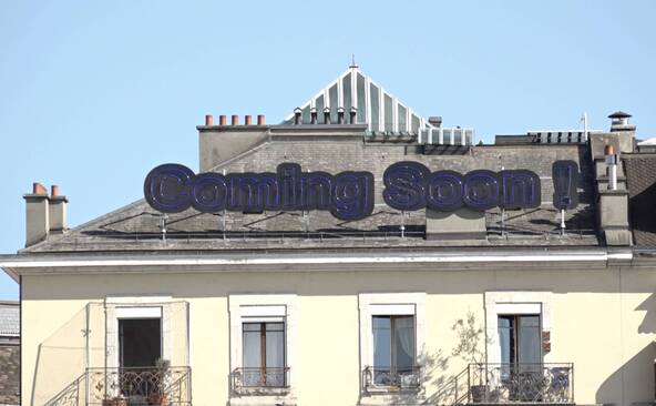 La pétition pour sauvegarder les néons de Plainpalais monte au Conseil d'État